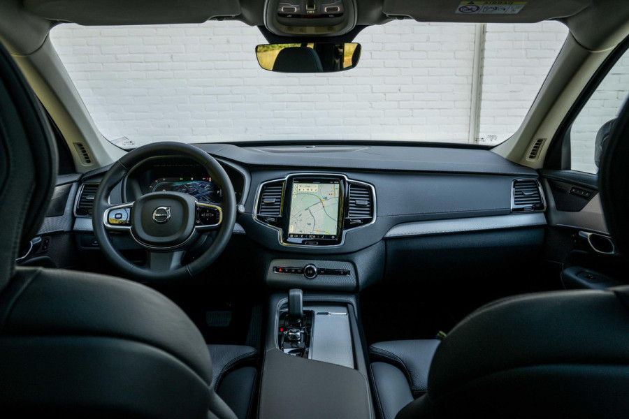 Volvo XC90 2.0 T8 Recharge AWD Ultra Bright 455pk Luchtvering