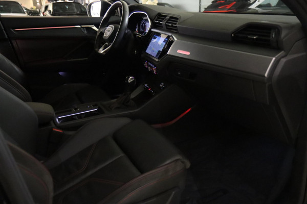 Audi Q3 Sportback 45 TFSI e S Edition PANO / SFEERVERLICHTING / NAVI / VOL