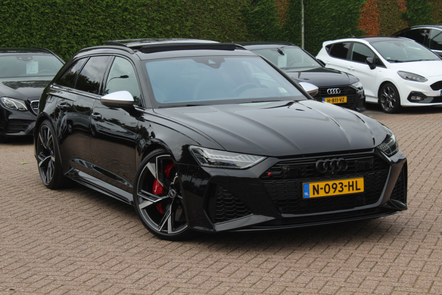 Audi RS6 Avant TFSI quattro / Trekhaak / Panoramadak / Keramisch / 360Camera / Head-up / Softclose / Standverwarming / B&O / Volleder / 22'' /  Apple CarPlay / Achterasbesturing / Luchtvering / Dodehoek / DAB / ACC / St