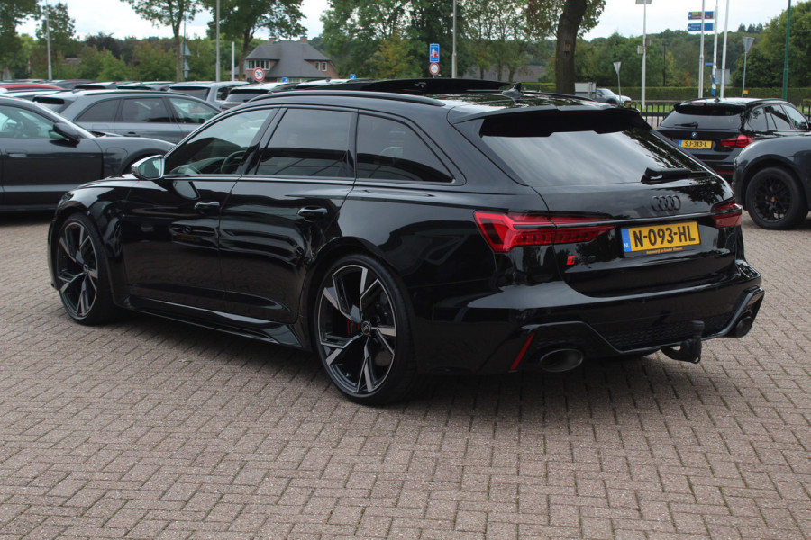 Audi RS6 Avant TFSI quattro / Trekhaak / Panoramadak / Keramisch / 360Camera / Head-up / Softclose / Standverwarming / B&O / Volleder / 22'' /  Apple CarPlay / Achterasbesturing / Luchtvering / Dodehoek / DAB / ACC / St
