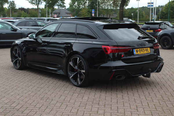 Audi RS6 Avant TFSI quattro / Trekhaak / Panoramadak / Keramisch / 360Camera / Head-up / Softclose / Standverwarming / B&O / Volleder / 22'' /  Apple CarPlay / Achterasbesturing / Luchtvering / Dodehoek / DAB / ACC / St