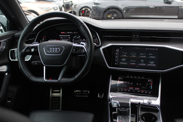 Audi RS6 Avant TFSI quattro / Trekhaak / Panoramadak / Keramisch / 360Camera / Head-up / Softclose / Standverwarming / B&O / Volleder / 22'' /  Apple CarPlay / Achterasbesturing / Luchtvering / Dodehoek / DAB / ACC / St