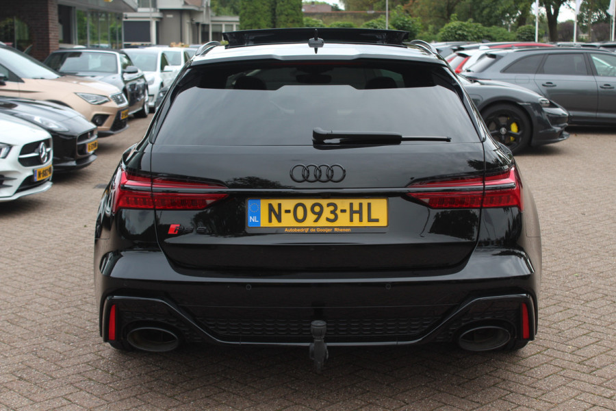 Audi RS6 Avant TFSI quattro / Trekhaak / Panoramadak / Keramisch / 360Camera / Head-up / Softclose / Standverwarming / B&O / Volleder / 22'' /  Apple CarPlay / Achterasbesturing / Luchtvering / Dodehoek / DAB / ACC / St