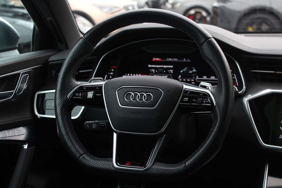 Audi RS6 Avant TFSI quattro / Trekhaak / Panoramadak / Keramisch / 360Camera / Head-up / Softclose / Standverwarming / B&O / Volleder / 22'' /  Apple CarPlay / Achterasbesturing / Luchtvering / Dodehoek / DAB / ACC / St