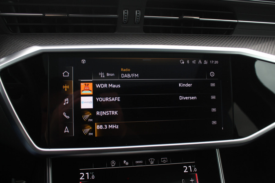 Audi RS6 Avant TFSI quattro / Trekhaak / Panoramadak / Keramisch / 360Camera / Head-up / Softclose / Standverwarming / B&O / Volleder / 22'' /  Apple CarPlay / Achterasbesturing / Luchtvering / Dodehoek / DAB / ACC / St