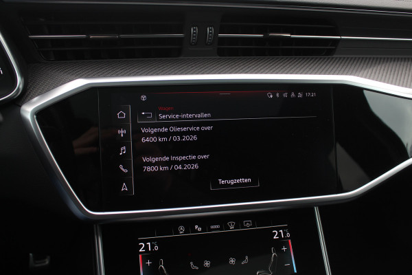 Audi RS6 Avant TFSI quattro / Trekhaak / Panoramadak / Keramisch / 360Camera / Head-up / Softclose / Standverwarming / B&O / Volleder / 22'' /  Apple CarPlay / Achterasbesturing / Luchtvering / Dodehoek / DAB / ACC / St