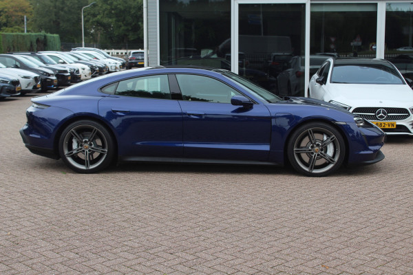Porsche Taycan 4S Performance 84 kWh / SoH 91.3% / Panoramadak / 360Camera / Head-up / Achterasbesturing / Matrix LED / 21'' / Luchtvering / Bose / Stoelmassage / Sportchrono / Leder / Stuurverwarming / DAB / ACC Porsche Taycan 4S Performance 84 kWh / SoH 91.3% / Panoramadak / 360Camera / Head-up / Achterasbesturing / Matrix LED / 21'' / Luchtvering / Bose / Stoelmassage / Sportchrono / Leder / Stuurverwarming / DAB / ACC