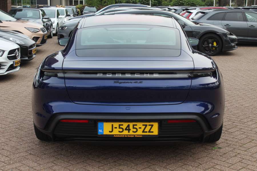Porsche Taycan 4S Performance 84 kWh / SoH 91.3% / Panoramadak / 360Camera / Head-up / Achterasbesturing / Matrix LED / 21'' / Luchtvering / Bose / Stoelmassage / Sportchrono / Leder / Stuurverwarming / DAB / ACC Porsche Taycan 4S Performance 84 kWh / SoH 91.3% / Panoramadak / 360Camera / Head-up / Achterasbesturing / Matrix LED / 21'' / Luchtvering / Bose / Stoelmassage / Sportchrono / Leder / Stuurverwarming / DAB / ACC
