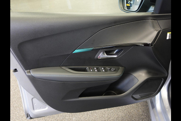 Peugeot 208 1.2 PureTech 100pk Automaat Allure Pack Peugeot 208 1.2 PureTech 100pk Aut. Allure Pack Navigatie Apple Carplay/Android Auto Camera Parkeersensor achter Cruise Control Virtual Cockpit Climate Control Getinte ramen