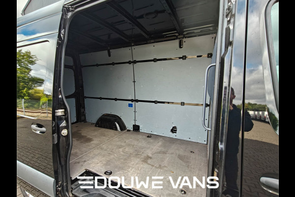 Mercedes-Benz Sprinter 316 L2H2 Zwart MBUX Trekhaak 3500kg 163pk Airco BPM Vrij