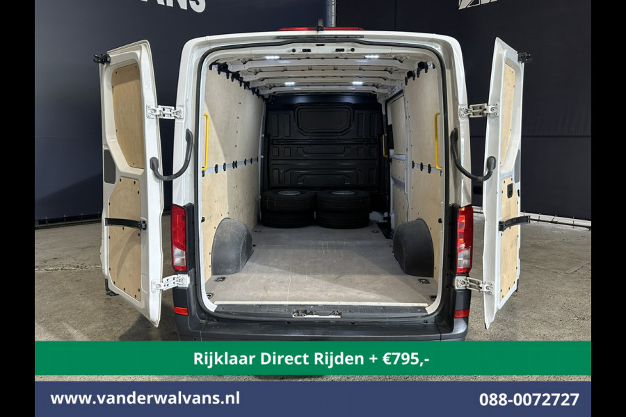 Volkswagen Crafter 2.0 TDI 141pk L3H2 (Oude L2H1) Euro6 *Rijklaar Direct Rijden* Airco | Camera | Apple Carplay | 3000kg Trekhaak | Cruisecontrol Android Auto, Parkeersensoren, Bijrijdersbank Volkswagen Crafter 2.0 TDI 141pk L3H2 (Oude L2H1) Euro6 *Rijklaar Direct Rijden* Airco | Camera | Apple Carplay | 3000kg Trekhaak | Cruisecontrol Android Auto, Parkeersensoren, Bijrijdersbank
