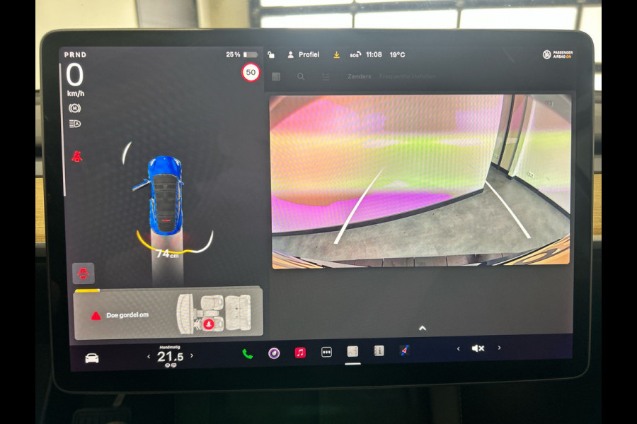 Tesla Model Y Long Range AWD 75 kWh | 20" Zwarte Turbine Velgen | Panoramadak | Incl BTW | Soh (batterijcheck) 90,6 % score!