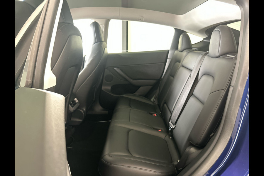 Tesla Model Y Long Range AWD 75 kWh | 20" Zwarte Turbine Velgen | Panoramadak | Incl BTW | Soh (batterijcheck) 90,6 % score!