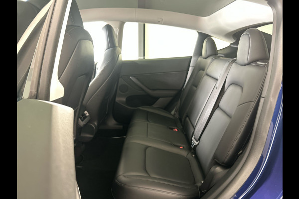Tesla Model Y Long Range AWD 75 kWh | 20" Zwarte Turbine Velgen | Panoramadak | Incl BTW | Soh (batterijcheck) 90,6 % score!