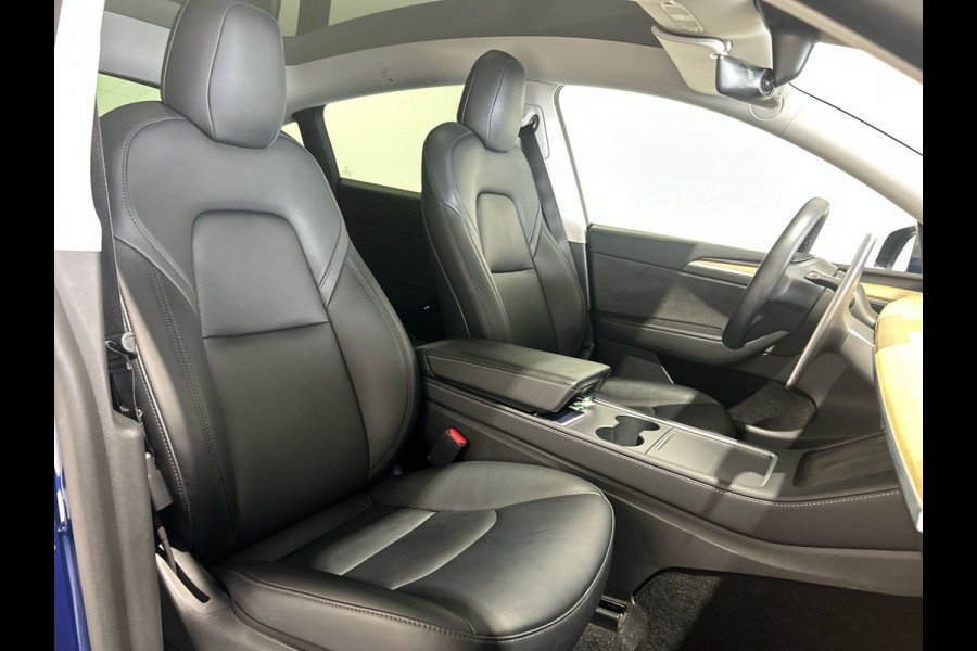 Tesla Model Y Long Range AWD 75 kWh | 20" Zwarte Turbine Velgen | Panoramadak | Incl BTW | Soh (batterijcheck) 90,6 % score!