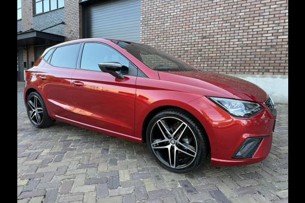 Seat Ibiza 1.0 TSI FR Business Intense / NAVI + Camera / 95 PK / Virtual cockpit / Premium Audio - Digitaal instrumentenpaneel Seat Ibiza 1.0 TSI FR Business Intense / NAVI + Camera / 95 PK / Virtual cockpit / Premium Audio - Digitaal instrumentenpaneel