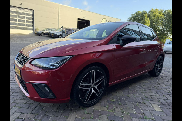 Seat Ibiza 1.0 TSI FR Business Intense / NAVI + Camera / 95 PK / Virtual cockpit / Premium Audio - Digitaal instrumentenpaneel Seat Ibiza 1.0 TSI FR Business Intense / NAVI + Camera / 95 PK / Virtual cockpit / Premium Audio - Digitaal instrumentenpaneel
