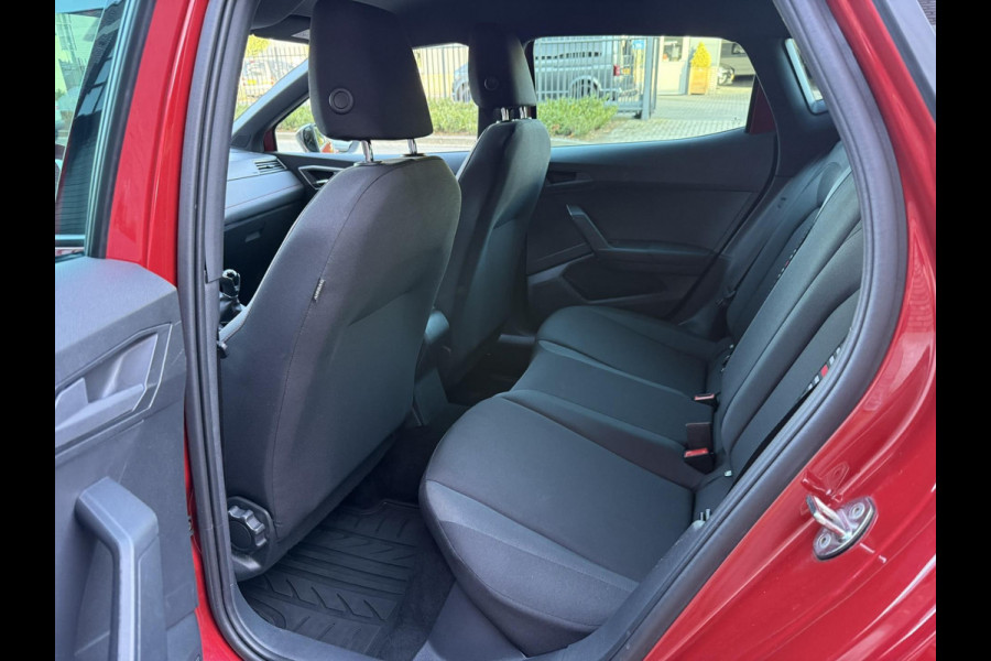 Seat Ibiza 1.0 TSI FR Business Intense / NAVI + Camera / 95 PK / Virtual cockpit / Premium Audio - Digitaal instrumentenpaneel Seat Ibiza 1.0 TSI FR Business Intense / NAVI + Camera / 95 PK / Virtual cockpit / Premium Audio - Digitaal instrumentenpaneel