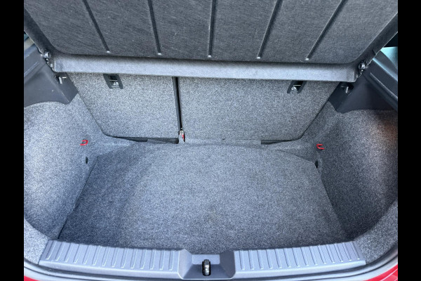 Seat Ibiza 1.0 TSI FR Business Intense / NAVI + Camera / 95 PK / Virtual cockpit / Premium Audio - Digitaal instrumentenpaneel Seat Ibiza 1.0 TSI FR Business Intense / NAVI + Camera / 95 PK / Virtual cockpit / Premium Audio - Digitaal instrumentenpaneel