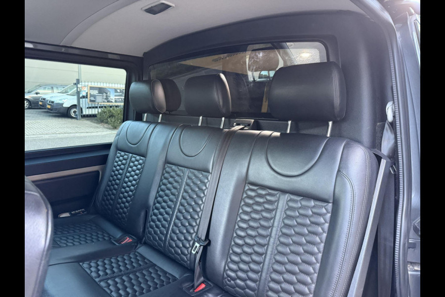 Volkswagen Transporter 2.0 TDI DC L2H1 / 204 PK / MARGE / ADD-Cruise / NAVI + Camera / Trekhaak / 2x Elek-Schuifdeuren / Leder + V Volkswagen Transporter 2.0 TDI DC L2H1 / 204 PK / MARGE / ADD-Cruise / NAVI + Camera / Trekhaak / 2x Elek-Schuifdeuren / Leder + V