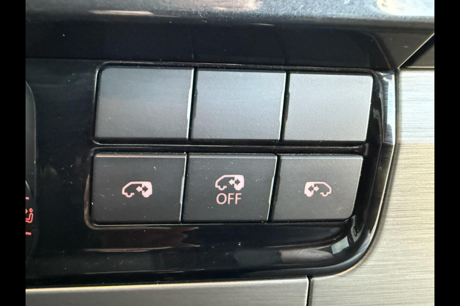 Volkswagen Transporter 2.0 TDI DC L2H1 / 204 PK / MARGE / ADD-Cruise / NAVI + Camera / Trekhaak / 2x Elek-Schuifdeuren / Leder + V Volkswagen Transporter 2.0 TDI DC L2H1 / 204 PK / MARGE / ADD-Cruise / NAVI + Camera / Trekhaak / 2x Elek-Schuifdeuren / Leder + V