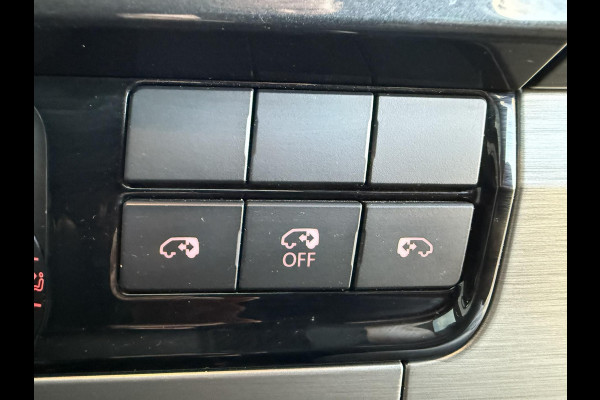 Volkswagen Transporter 2.0 TDI DC L2H1 / 204 PK / MARGE / ADD-Cruise / NAVI + Camera / Trekhaak / 2x Elek-Schuifdeuren / Leder + V Volkswagen Transporter 2.0 TDI DC L2H1 / 204 PK / MARGE / ADD-Cruise / NAVI + Camera / Trekhaak / 2x Elek-Schuifdeuren / Leder + V