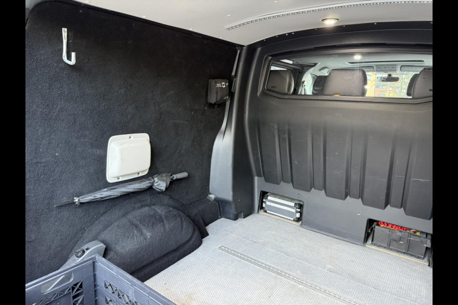Volkswagen Transporter 2.0 TDI DC L2H1 / 204 PK / MARGE / ADD-Cruise / NAVI + Camera / Trekhaak / 2x Elek-Schuifdeuren / Leder + V Volkswagen Transporter 2.0 TDI DC L2H1 / 204 PK / MARGE / ADD-Cruise / NAVI + Camera / Trekhaak / 2x Elek-Schuifdeuren / Leder + V