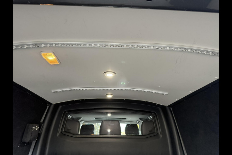 Volkswagen Transporter 2.0 TDI DC L2H1 / 204 PK / MARGE / ADD-Cruise / NAVI + Camera / Trekhaak / 2x Elek-Schuifdeuren / Leder + V Volkswagen Transporter 2.0 TDI DC L2H1 / 204 PK / MARGE / ADD-Cruise / NAVI + Camera / Trekhaak / 2x Elek-Schuifdeuren / Leder + V