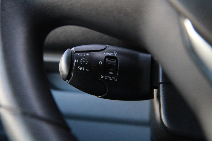 Peugeot Expert 1.5 BlueHDI 102PK L3H1 Premium / Camera / Trekhaak / App connect Peugeot Expert 1.5 BlueHDI 102PK L3H1 Premium / Camera / Trekhaak / App connect