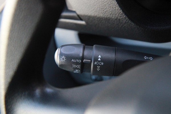 Peugeot Expert 1.5 BlueHDI 102PK L3H1 Premium / Camera / Trekhaak / App connect Peugeot Expert 1.5 BlueHDI 102PK L3H1 Premium / Camera / Trekhaak / App connect