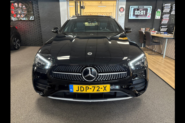 Mercedes-Benz E-Klasse Estate 300 e AMG Line/pano/wide screen/face lift/trekhaak/navi/camera Mercedes-Benz E-Klasse Estate 300 e AMG Line/pano/wide screen/face lift/trekhaak/navi/camera