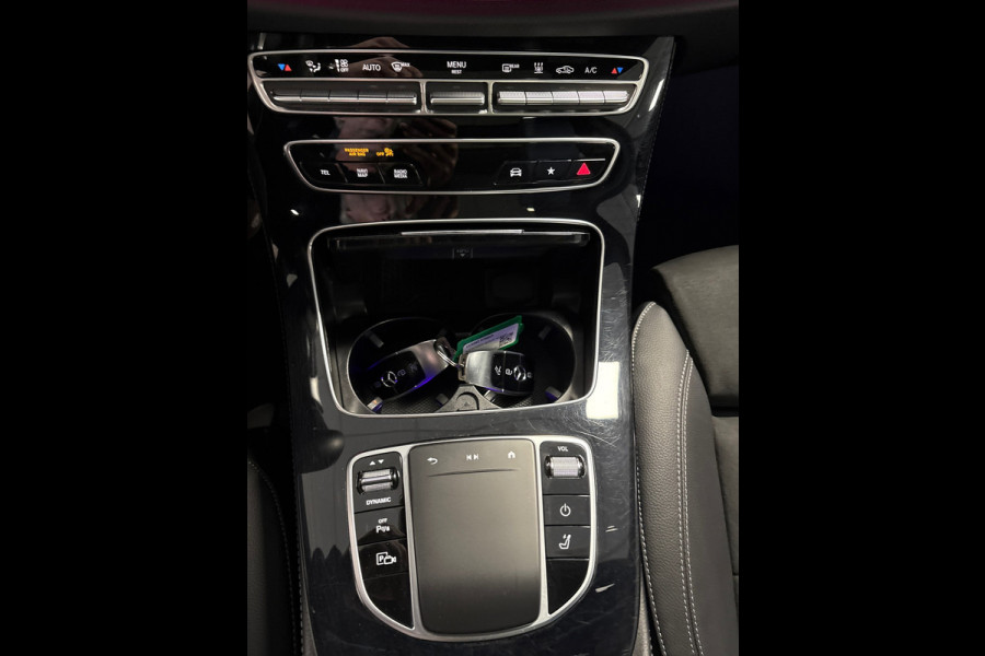 Mercedes-Benz E-Klasse Estate 300 e AMG Line/pano/wide screen/face lift/trekhaak/navi/camera Mercedes-Benz E-Klasse Estate 300 e AMG Line/pano/wide screen/face lift/trekhaak/navi/camera