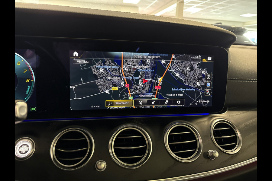 Mercedes-Benz E-Klasse Estate 300 e AMG Line/pano/wide screen/face lift/trekhaak/navi/camera Mercedes-Benz E-Klasse Estate 300 e AMG Line/pano/wide screen/face lift/trekhaak/navi/camera