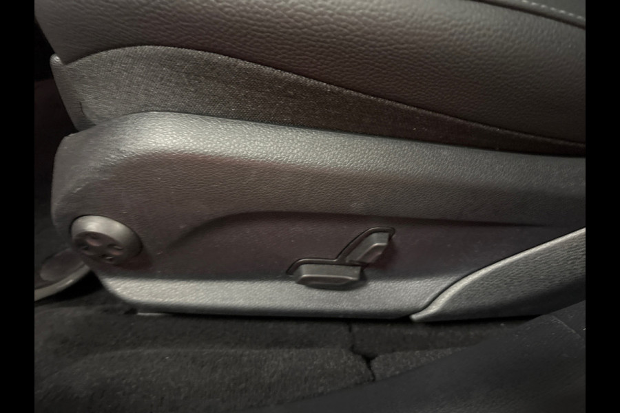 Mercedes-Benz E-Klasse Estate 300 e AMG Line/pano/wide screen/face lift/trekhaak/navi/camera Mercedes-Benz E-Klasse Estate 300 e AMG Line/pano/wide screen/face lift/trekhaak/navi/camera