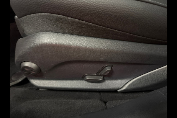 Mercedes-Benz E-Klasse Estate 300 e AMG Line/pano/wide screen/face lift/trekhaak/navi/camera Mercedes-Benz E-Klasse Estate 300 e AMG Line/pano/wide screen/face lift/trekhaak/navi/camera