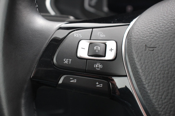 Volkswagen Tiguan 1.5 TSI DSG ACT Highline Team Volkswagen Tiguan 1.5 TSI ACT Highline | Navigatie | Adaptive Cruise Control | Stoel/Stuurverwarming | Elektrische Trekhaak | Virtual Cockpit |