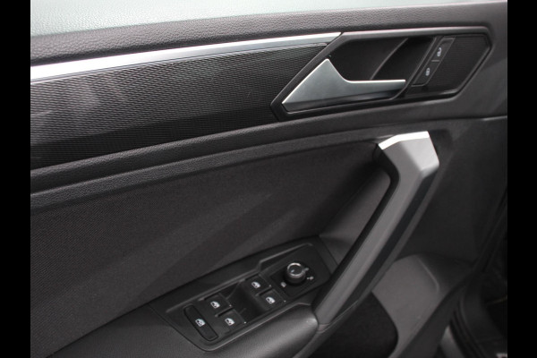 Volkswagen Tiguan 1.5 TSI DSG ACT Highline Team Volkswagen Tiguan 1.5 TSI ACT Highline | Navigatie | Adaptive Cruise Control | Stoel/Stuurverwarming | Elektrische Trekhaak | Virtual Cockpit |