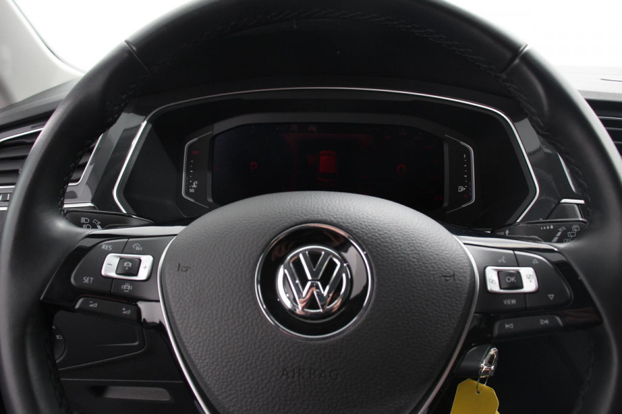 Volkswagen Tiguan 1.5 TSI DSG ACT Highline Team Volkswagen Tiguan 1.5 TSI ACT Highline | Navigatie | Adaptive Cruise Control | Stoel/Stuurverwarming | Elektrische Trekhaak | Virtual Cockpit |
