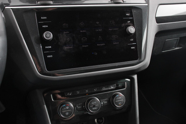 Volkswagen Tiguan 1.5 TSI DSG ACT Highline Team Volkswagen Tiguan 1.5 TSI ACT Highline | Navigatie | Adaptive Cruise Control | Stoel/Stuurverwarming | Elektrische Trekhaak | Virtual Cockpit |