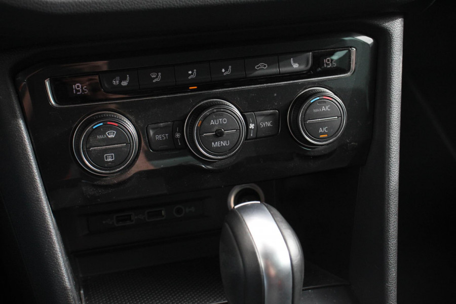 Volkswagen Tiguan 1.5 TSI DSG ACT Highline Team Volkswagen Tiguan 1.5 TSI ACT Highline | Navigatie | Adaptive Cruise Control | Stoel/Stuurverwarming | Elektrische Trekhaak | Virtual Cockpit |