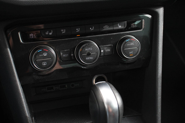 Volkswagen Tiguan 1.5 TSI DSG ACT Highline Team Volkswagen Tiguan 1.5 TSI ACT Highline | Navigatie | Adaptive Cruise Control | Stoel/Stuurverwarming | Elektrische Trekhaak | Virtual Cockpit |