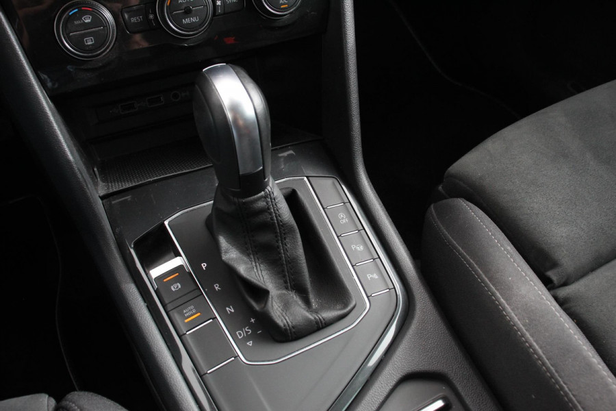 Volkswagen Tiguan 1.5 TSI DSG ACT Highline Team Volkswagen Tiguan 1.5 TSI ACT Highline | Navigatie | Adaptive Cruise Control | Stoel/Stuurverwarming | Elektrische Trekhaak | Virtual Cockpit |