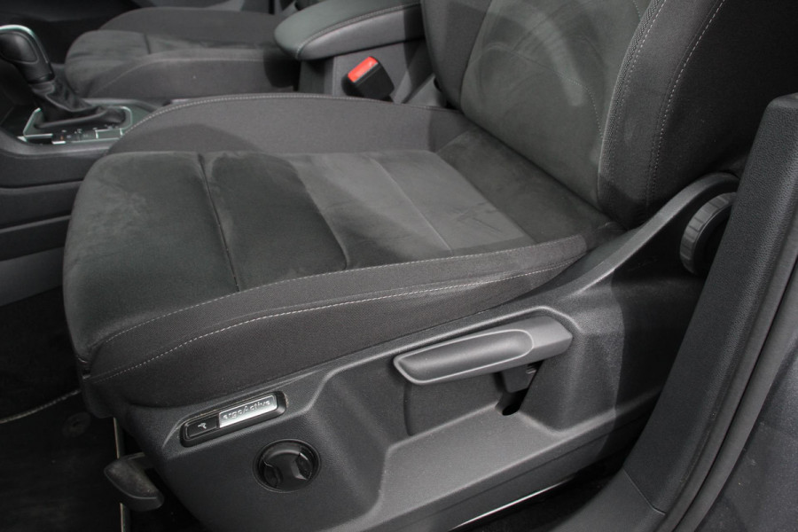 Volkswagen Tiguan 1.5 TSI DSG ACT Highline Team Volkswagen Tiguan 1.5 TSI ACT Highline | Navigatie | Adaptive Cruise Control | Stoel/Stuurverwarming | Elektrische Trekhaak | Virtual Cockpit |