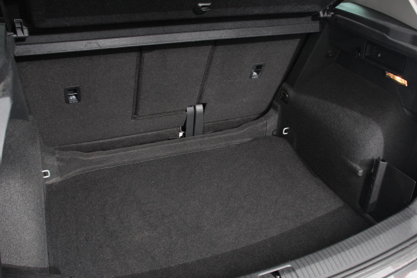 Volkswagen Tiguan 1.5 TSI DSG ACT Highline Team Volkswagen Tiguan 1.5 TSI ACT Highline | Navigatie | Adaptive Cruise Control | Stoel/Stuurverwarming | Elektrische Trekhaak | Virtual Cockpit |