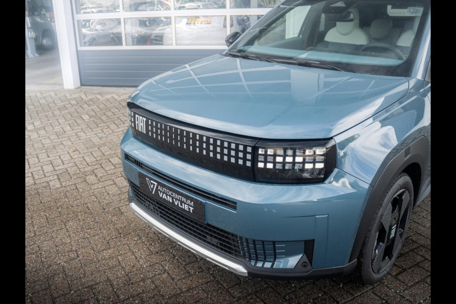 Fiat Grande Panda La Prima 7.4 kW 44 kWh | Uit voorraad leverbaar | Clima | Cruise | Camera | Apple Carplay | 17" | Navi | Winter Pack