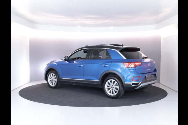 Volkswagen T-Roc 1.5 TSI Style 150 PK DSG | Verlengde garantie | Panorama dak | Keyless entry | Parkeer camera | El. achterklep | Volkswagen T-Roc 1.5 TSI Style 150 PK DSG | Verlengde garantie | Panorama dak | Keyless entry | Parkeer camera | El. achterklep |