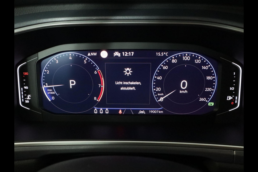 Volkswagen T-Roc 1.5 TSI Style 150 PK DSG | Verlengde garantie | Panorama dak | Keyless entry | Parkeer camera | El. achterklep | Volkswagen T-Roc 1.5 TSI Style 150 PK DSG | Verlengde garantie | Panorama dak | Keyless entry | Parkeer camera | El. achterklep |