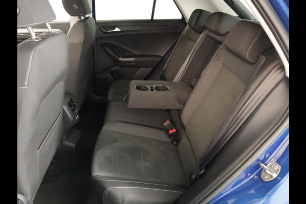 Volkswagen T-Roc 1.5 TSI Style 150 PK DSG | Verlengde garantie | Panorama dak | Keyless entry | Parkeer camera | El. achterklep | Volkswagen T-Roc 1.5 TSI Style 150 PK DSG | Verlengde garantie | Panorama dak | Keyless entry | Parkeer camera | El. achterklep |