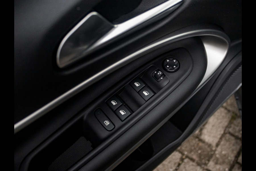 Jeep Avenger Summit 54 kWh | Uit voorraad leverbaar | Winter Pack | Infotainment & Convenience Pack | Warmtepomp