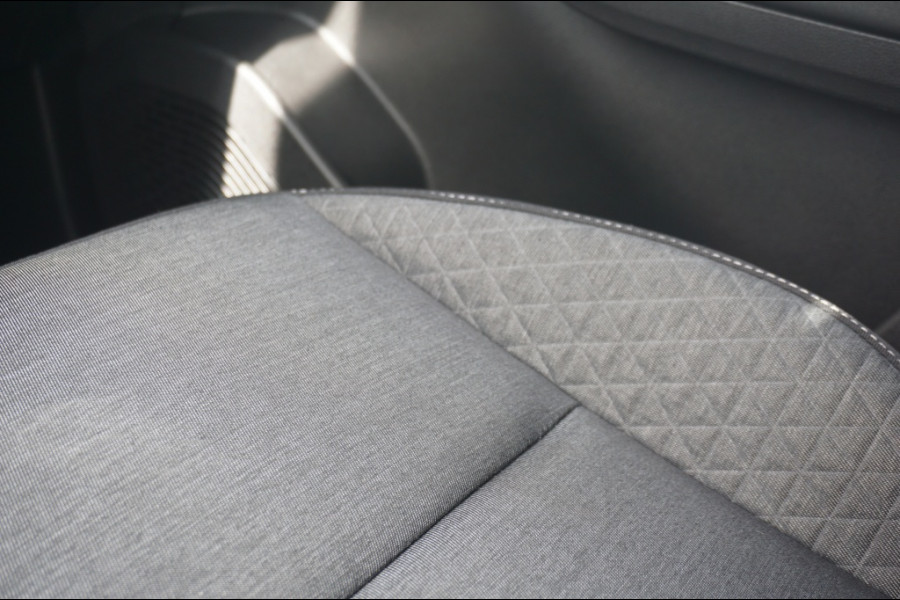 Renault Captur PHEV 160PK AUTOMAAT CARPLAY | NAVI | STOELVERW. | CRUISE!